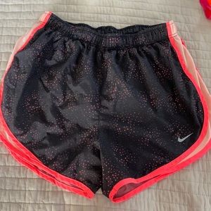 nike athletic shorts size large